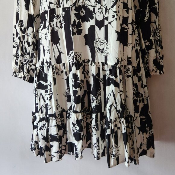 Rusttydustty Dress Size 2X Black & Off White Floral EUC - Picture 4 of 9